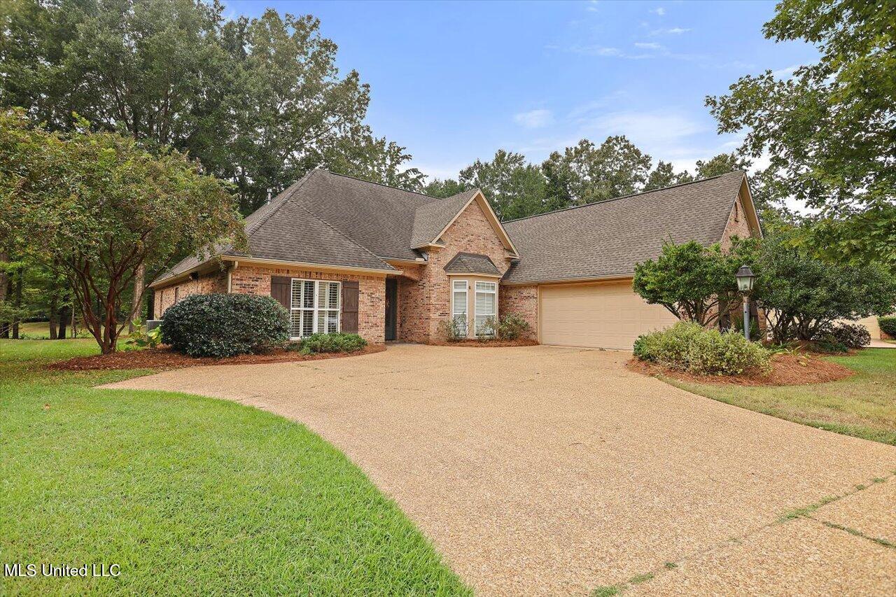 105 Thornwood Drive