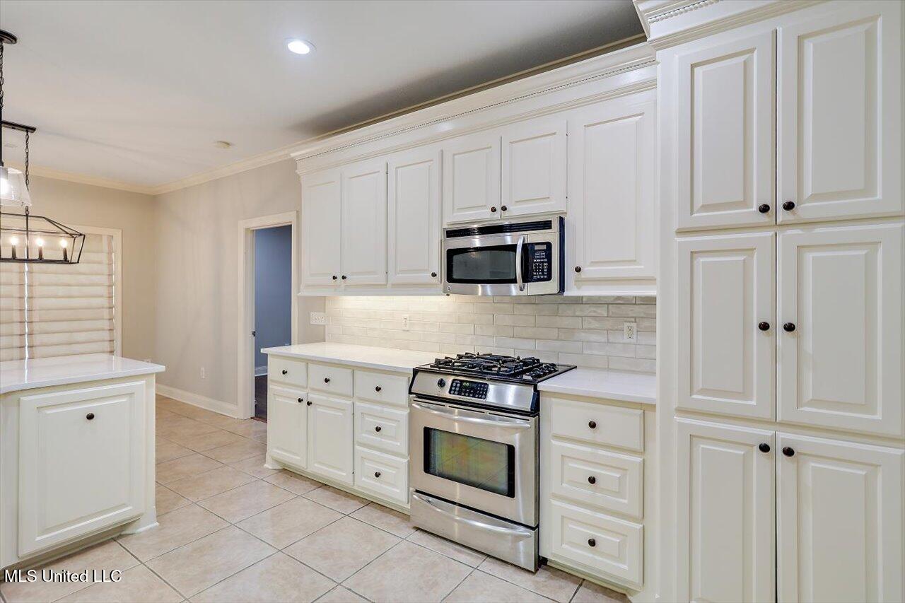 105 Thornwood Drive
