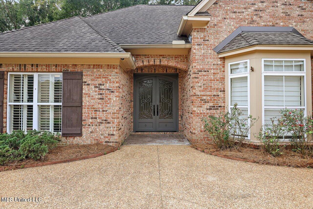 105 Thornwood Drive