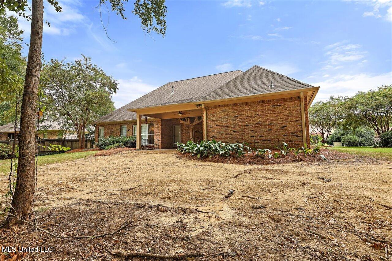 105 Thornwood Drive