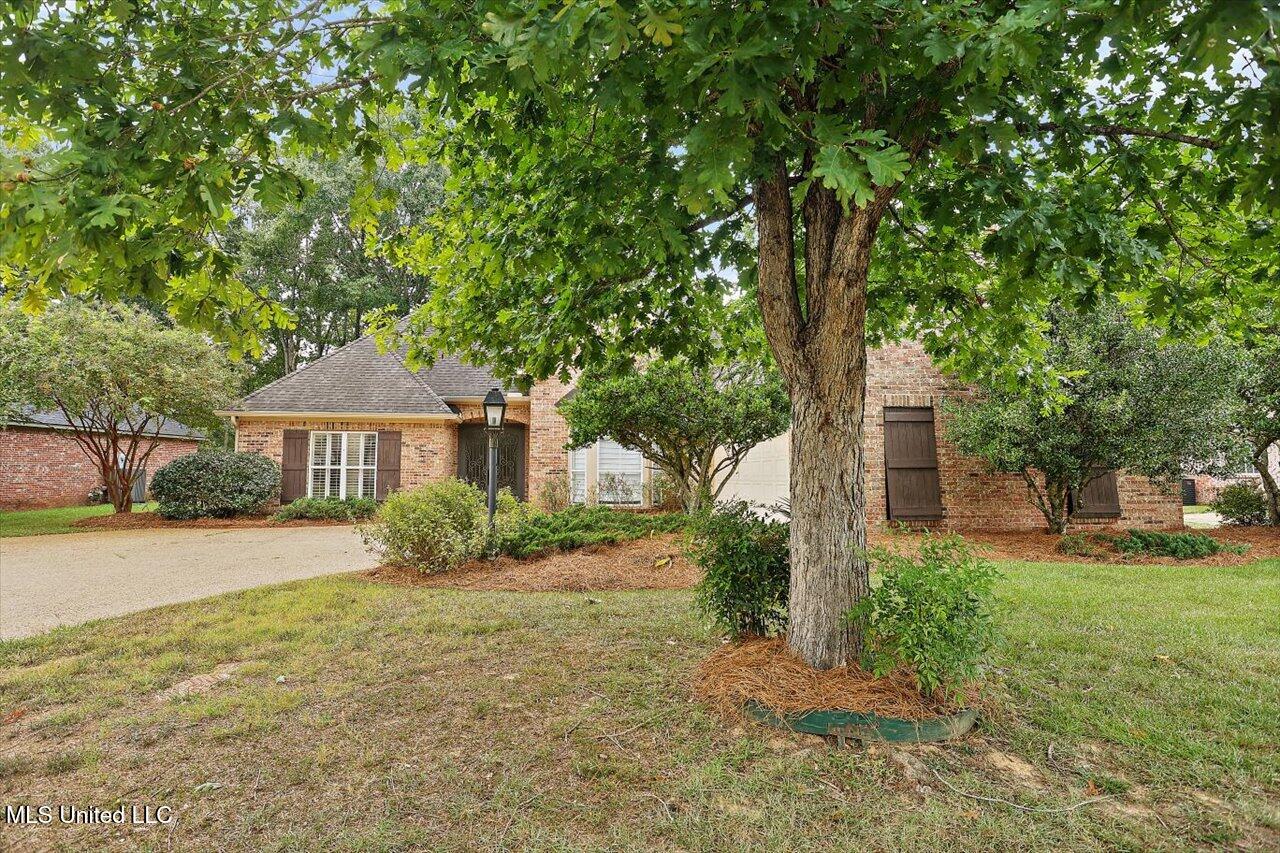 105 Thornwood Drive