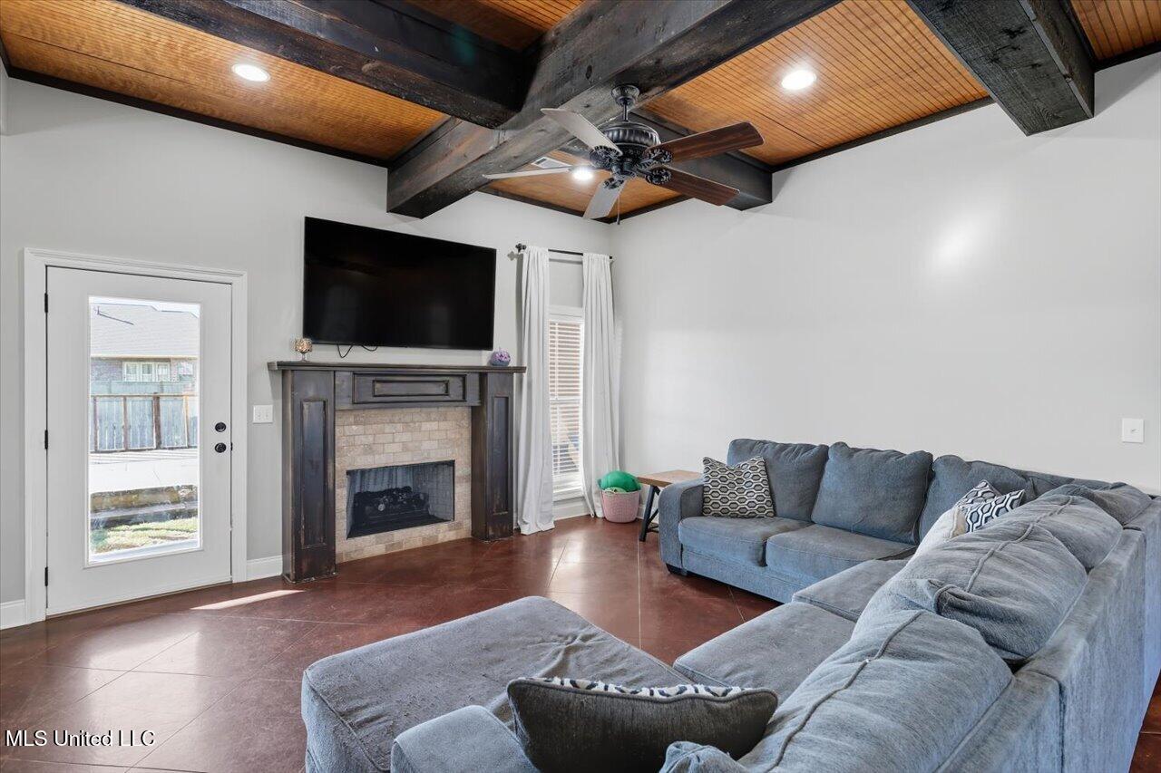 306 Siltstone Ridge