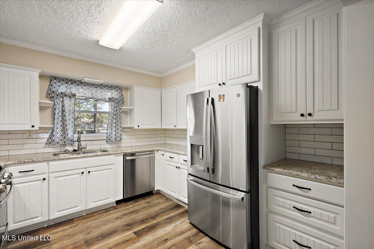 809 Oakwood Drive