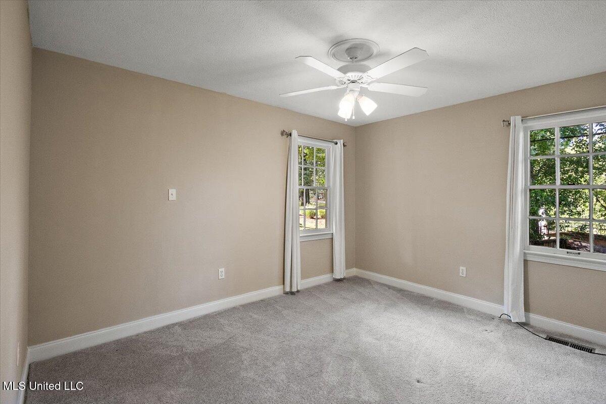 809 Oakwood Drive