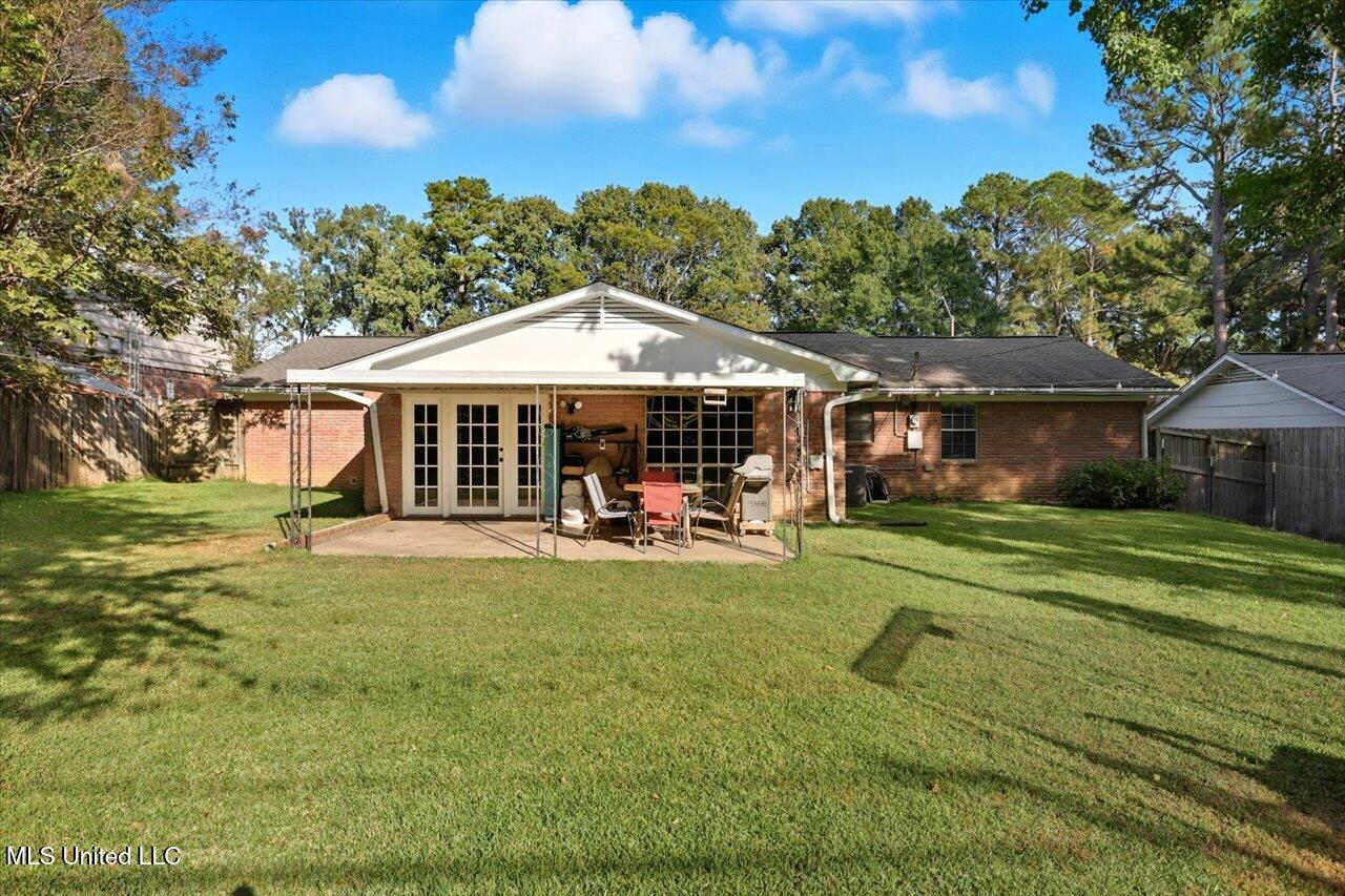 718 Tanglewood Drive