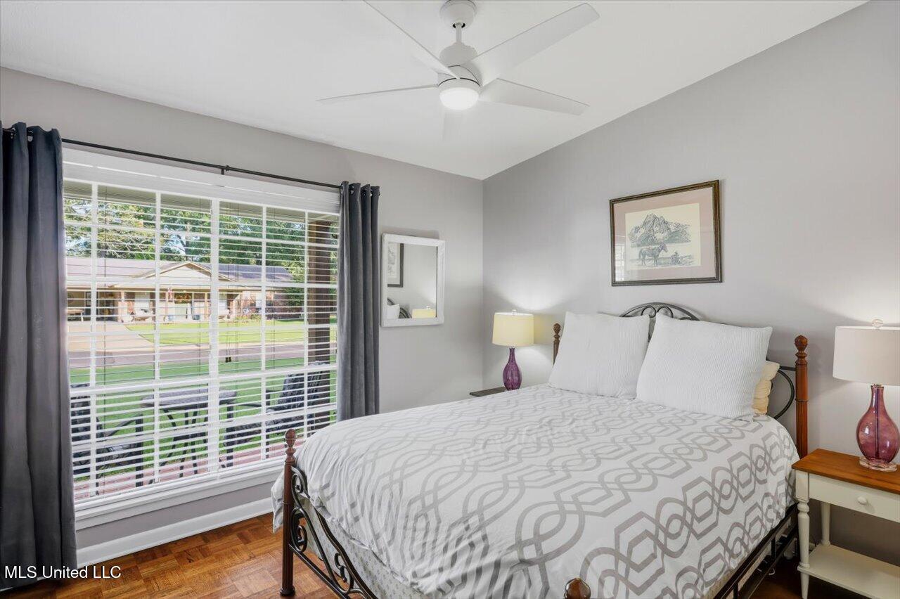 718 Tanglewood Drive