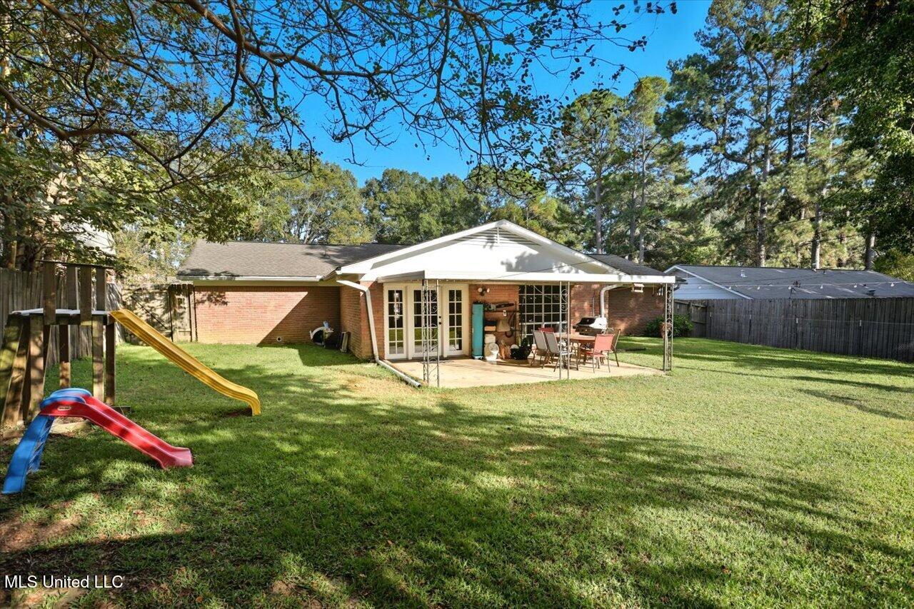 718 Tanglewood Drive