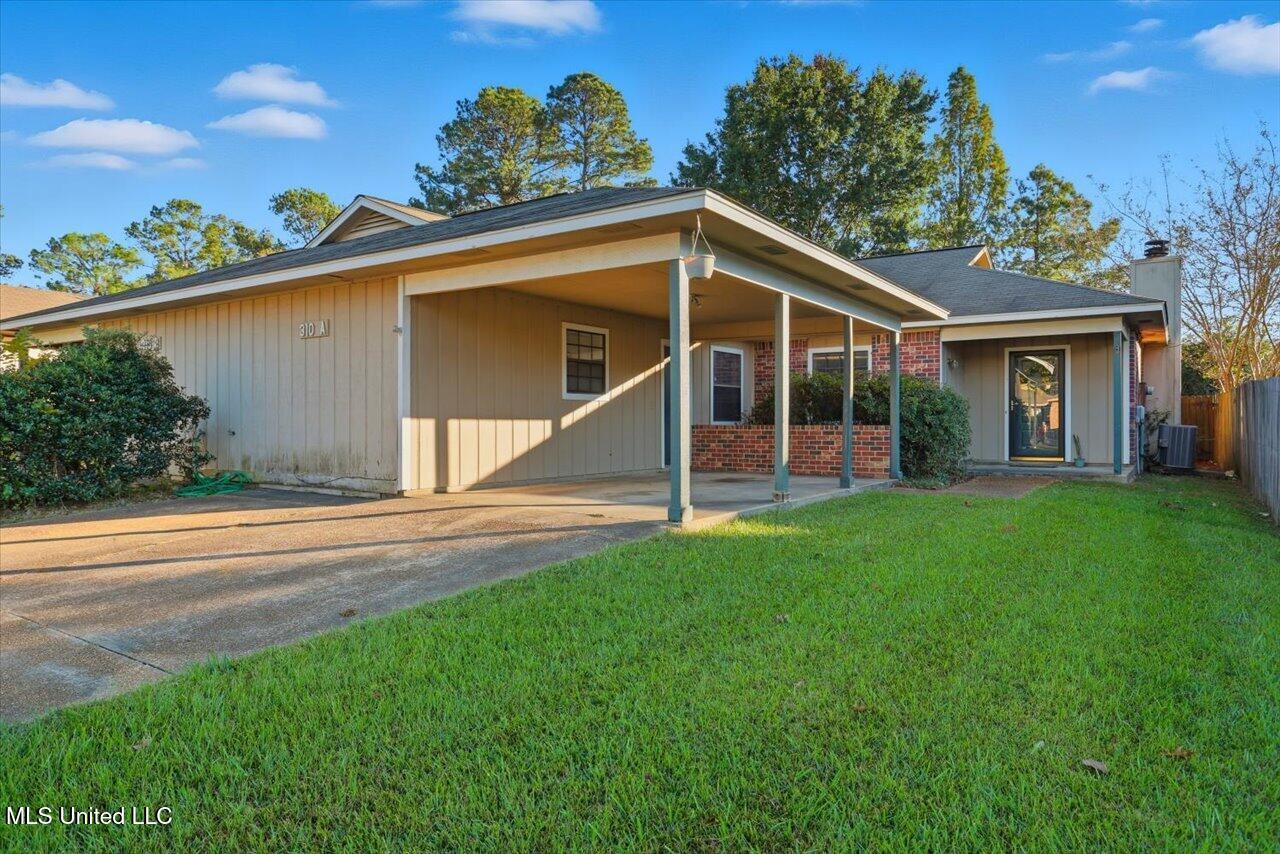 310 Avondale Drive, A, Clinton