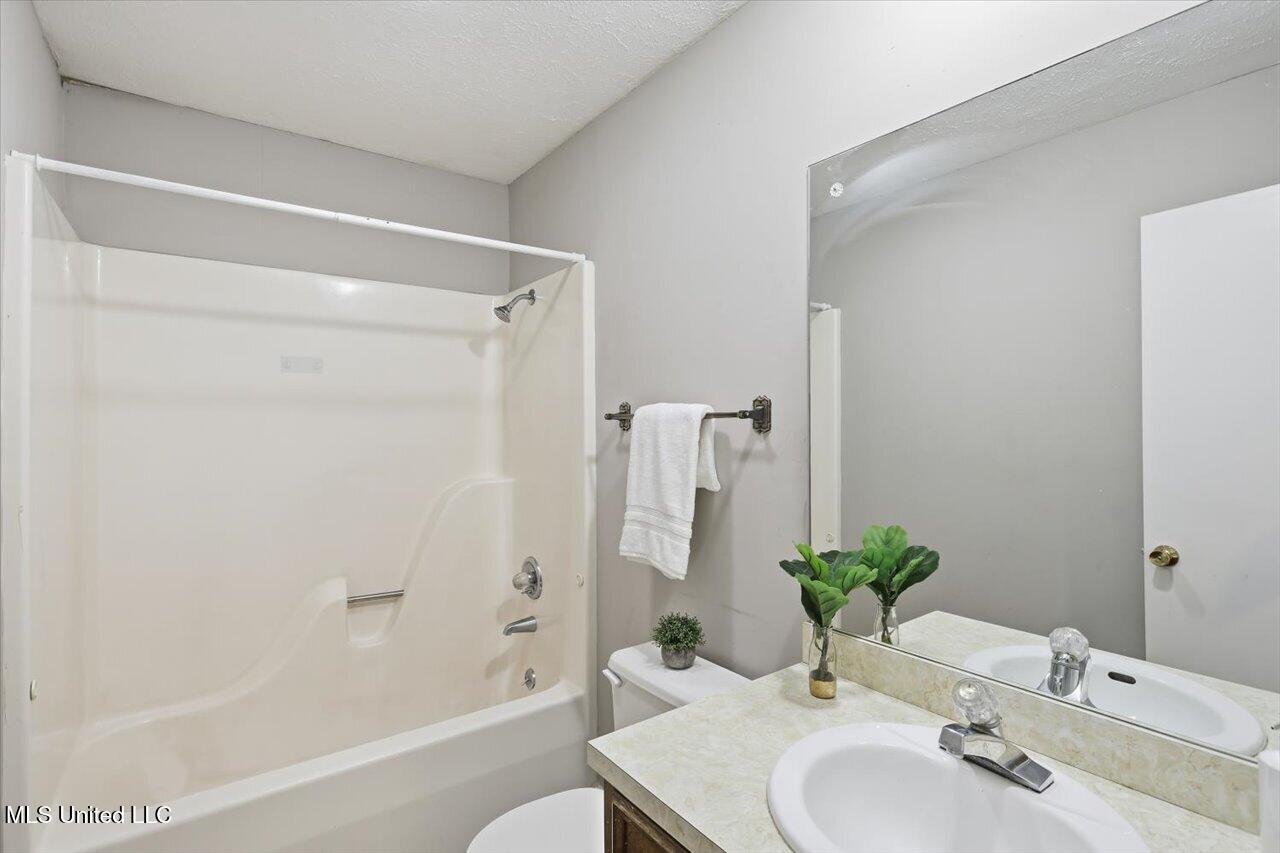 310 Avondale Drive, A, Clinton