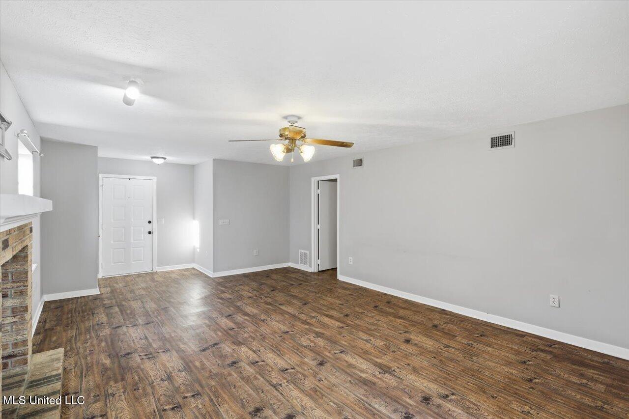 310 Avondale Drive, A, Clinton