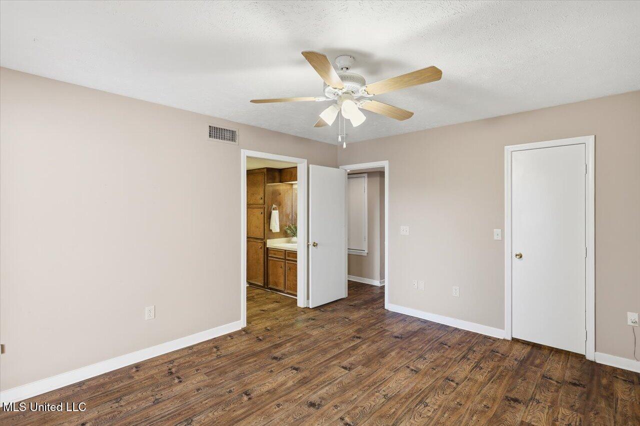 310 Avondale Drive, A, Clinton