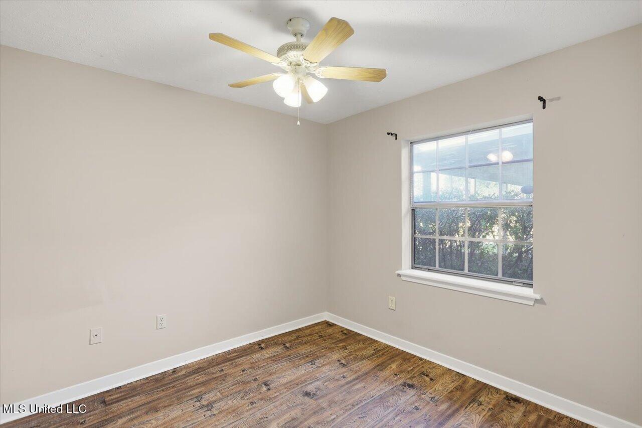 310 Avondale Drive, A, Clinton