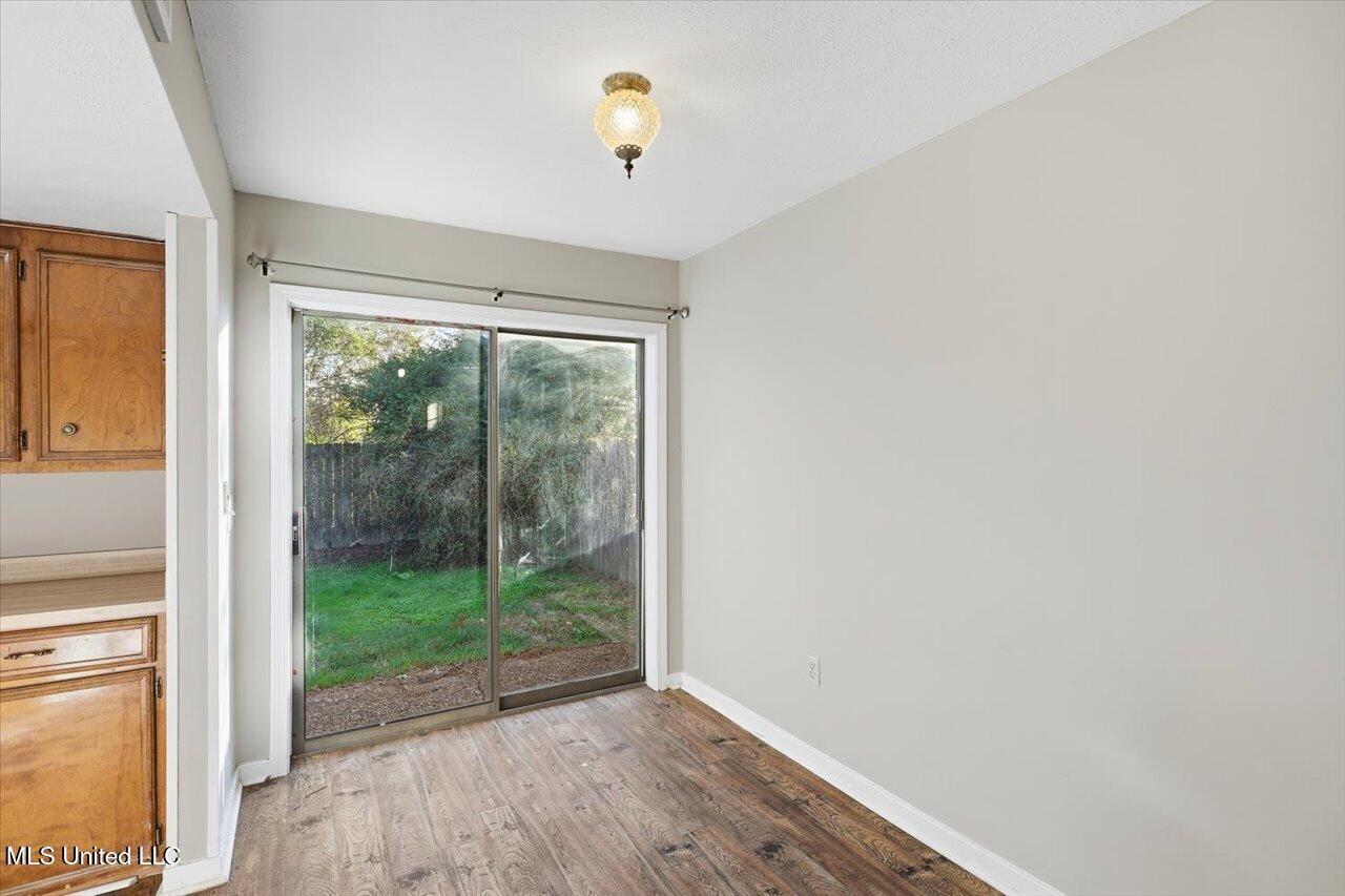 310 Avondale Drive, A, Clinton