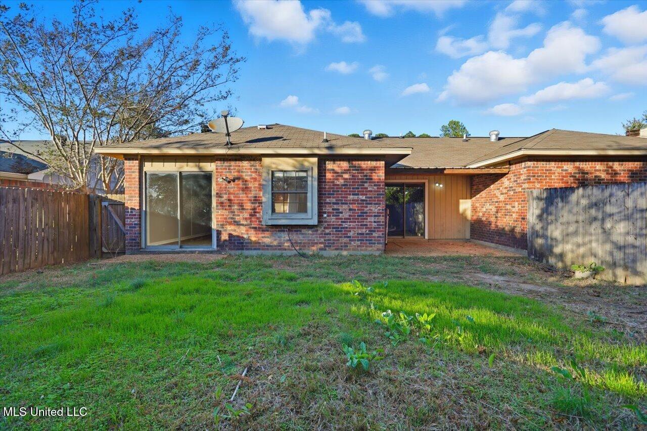 310 Avondale Drive, A, Clinton