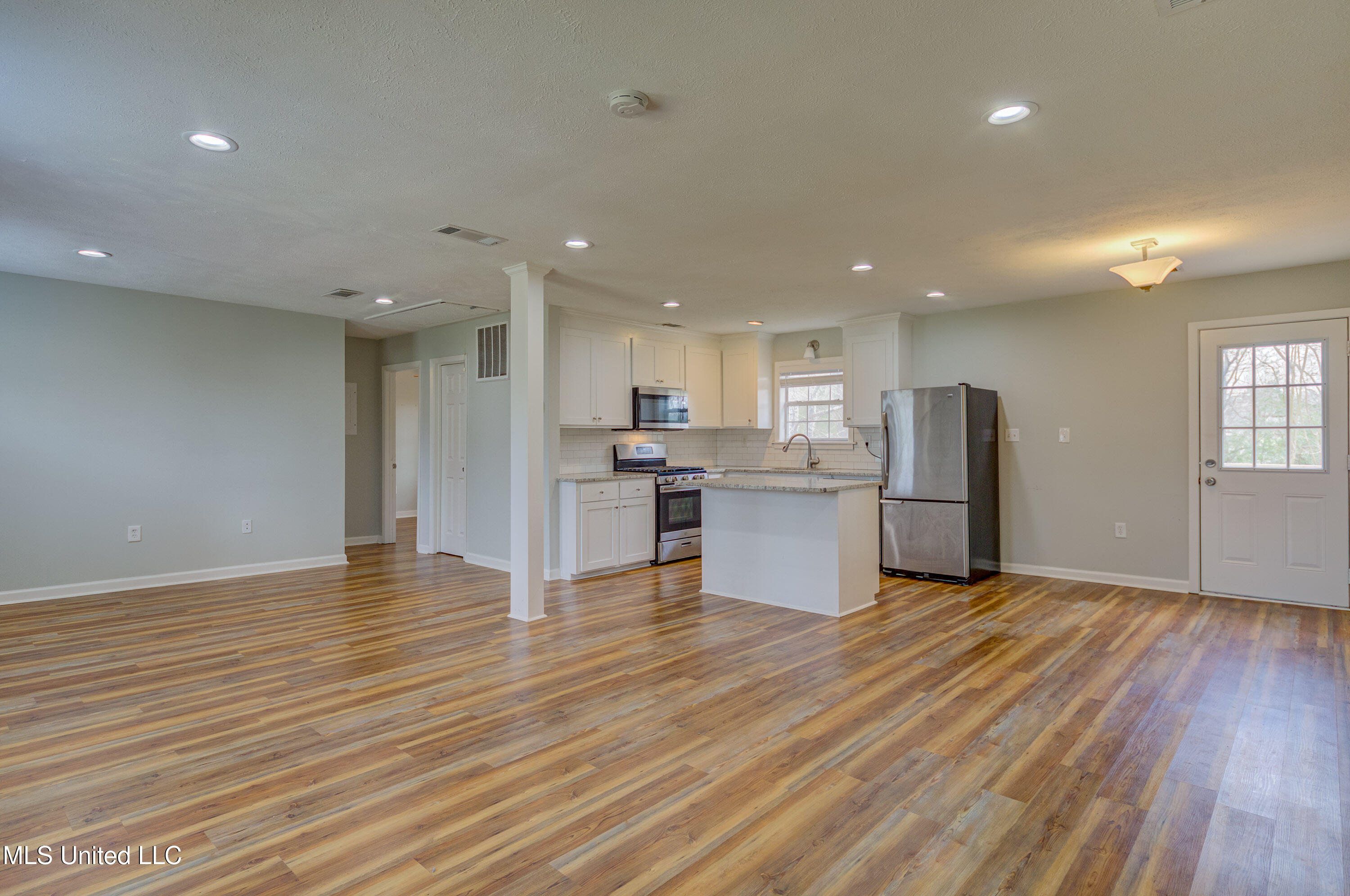 914 Monroe Street, Clinton