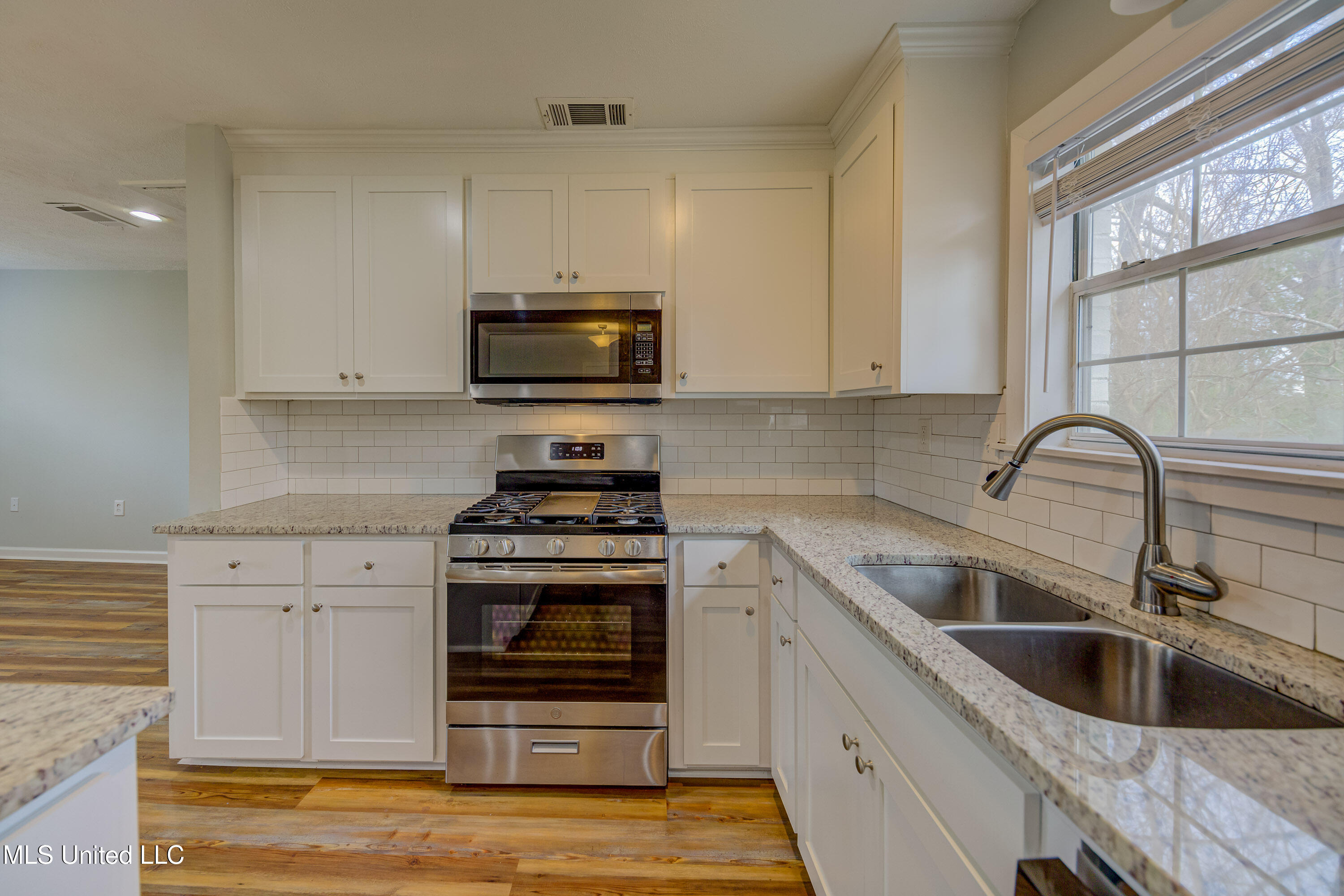 914 Monroe Street, Clinton