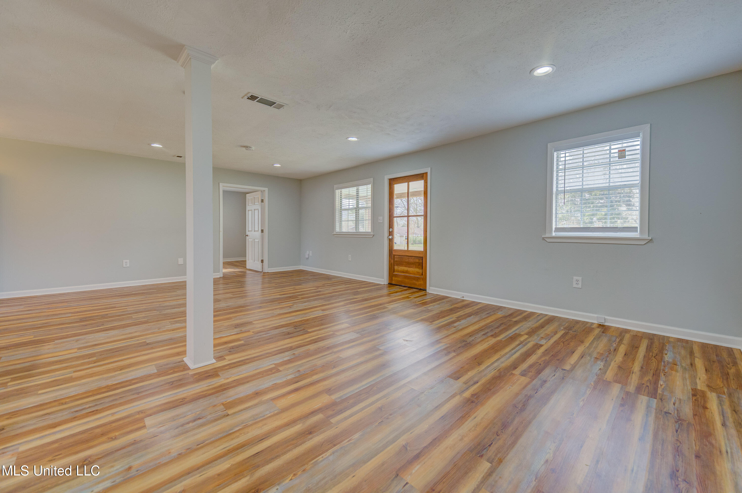 914 Monroe Street, Clinton