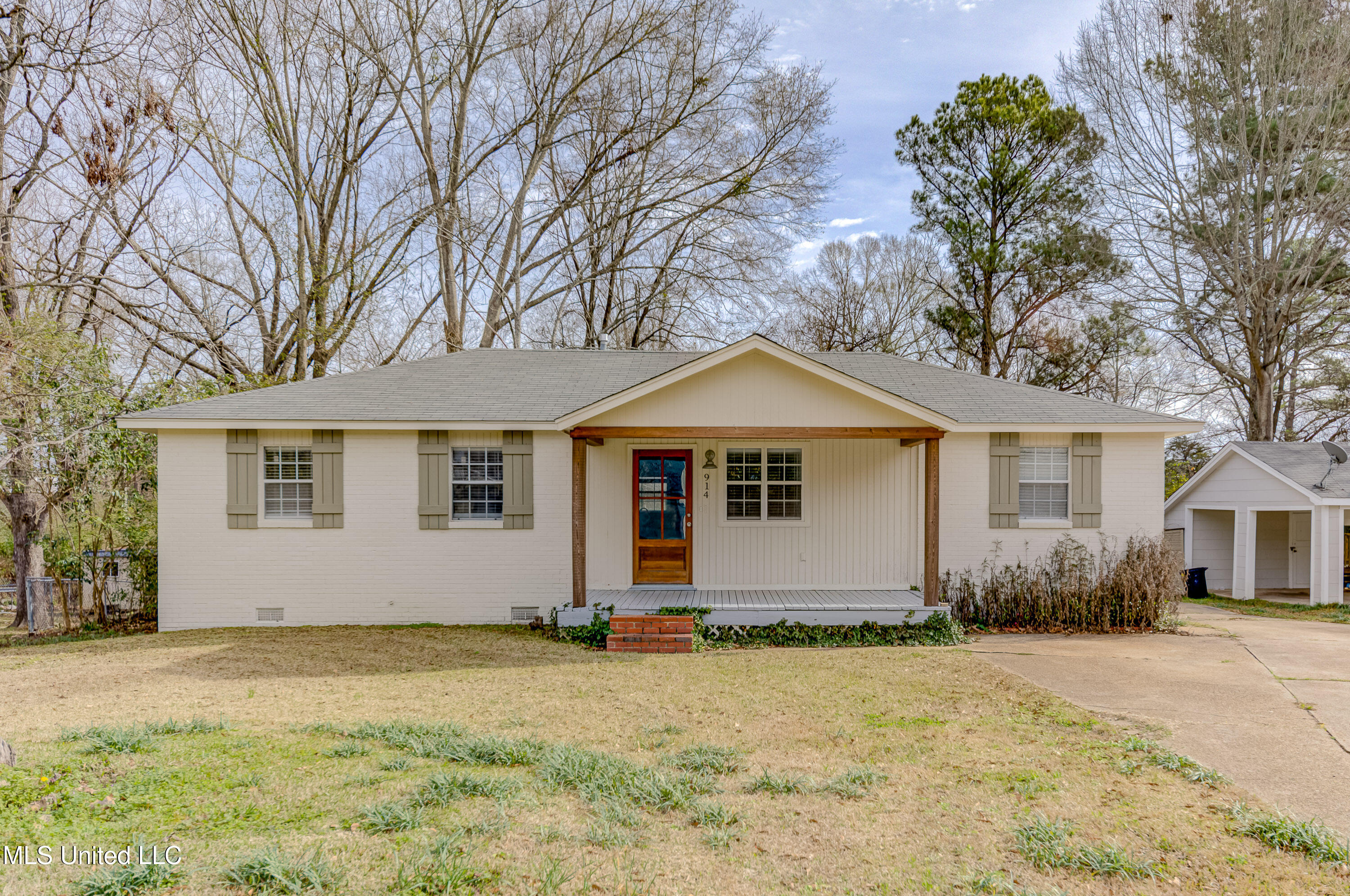 914 Monroe Street, Clinton