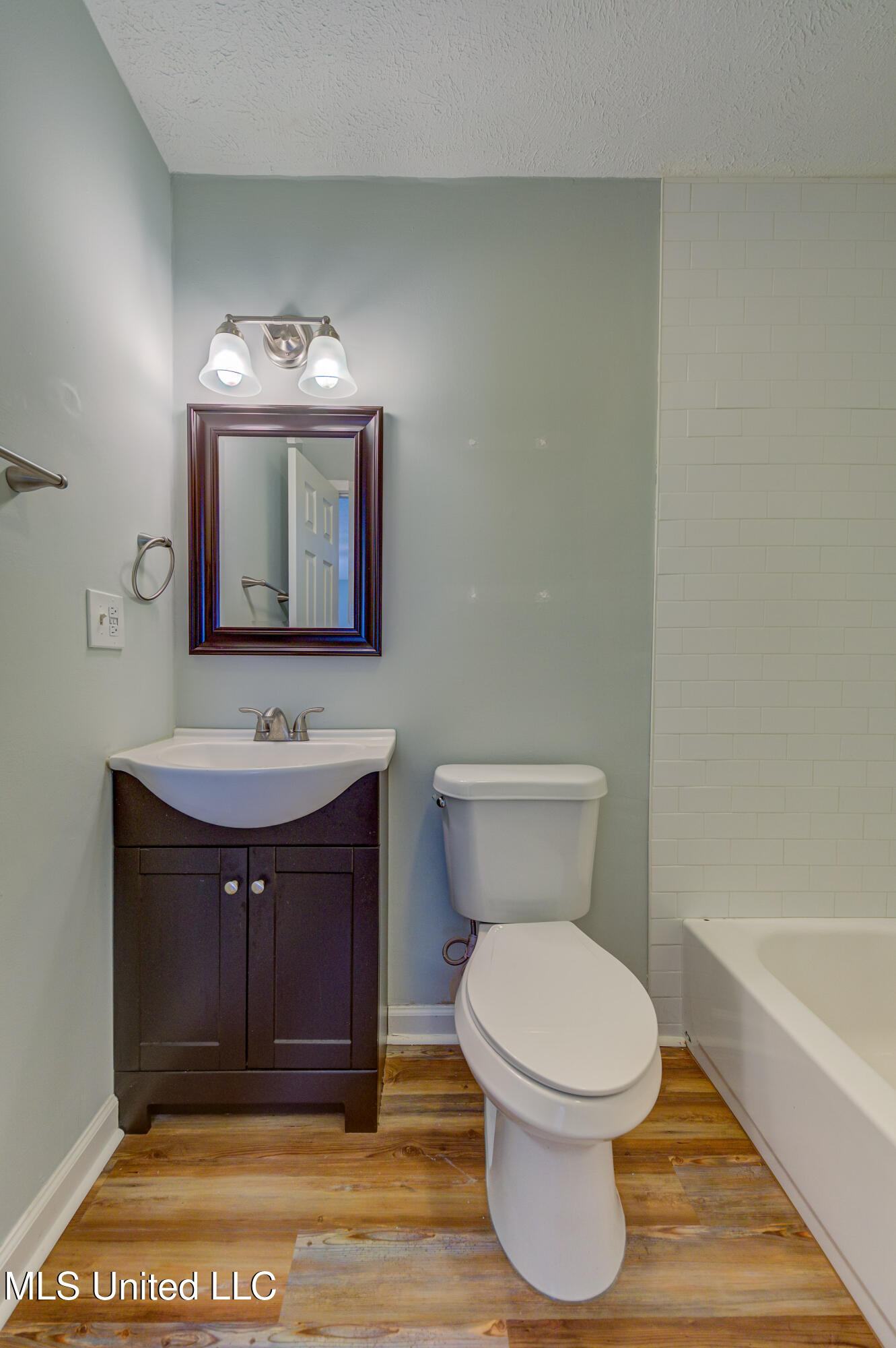 914 Monroe Street, Clinton