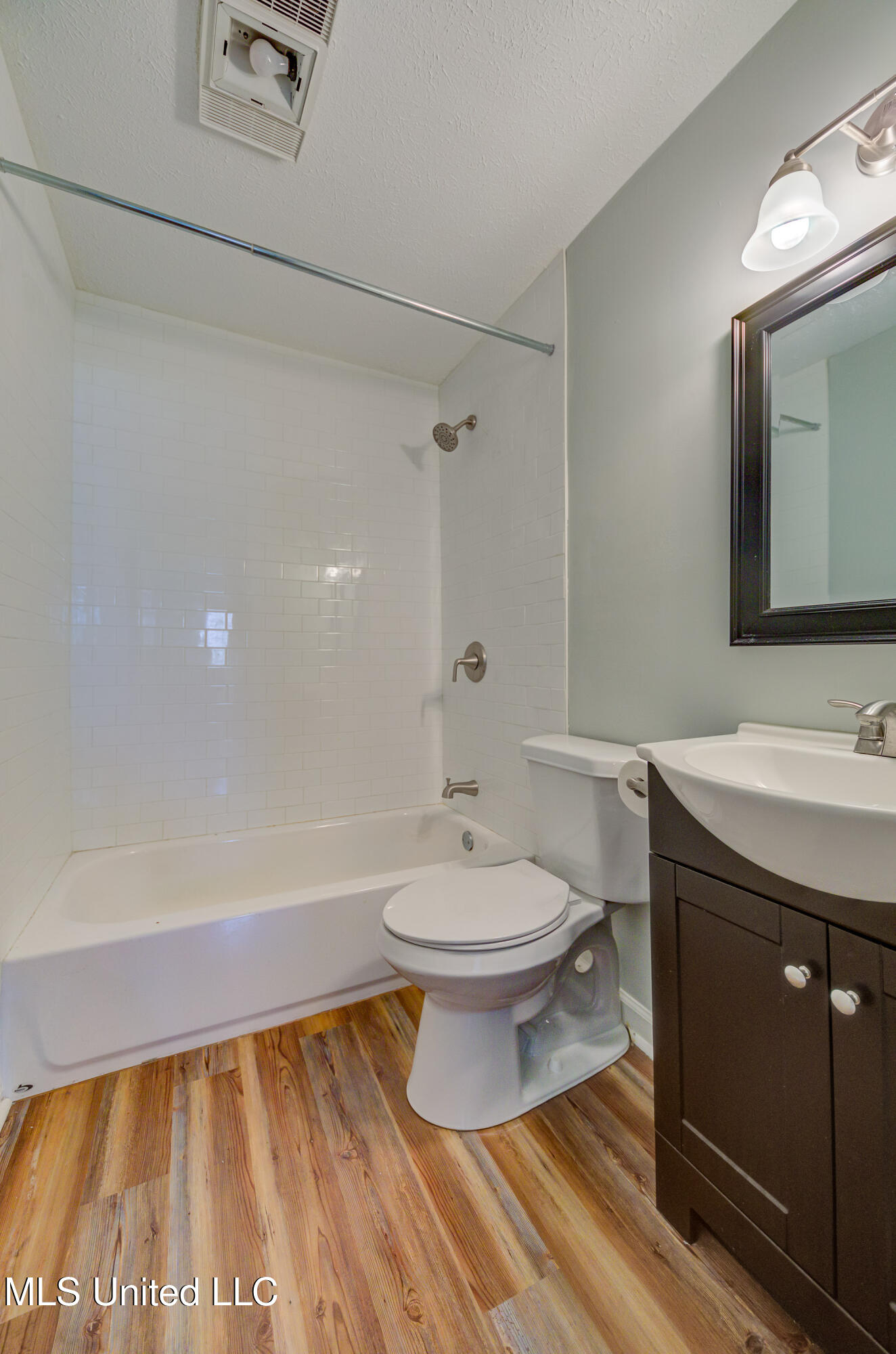 914 Monroe Street, Clinton