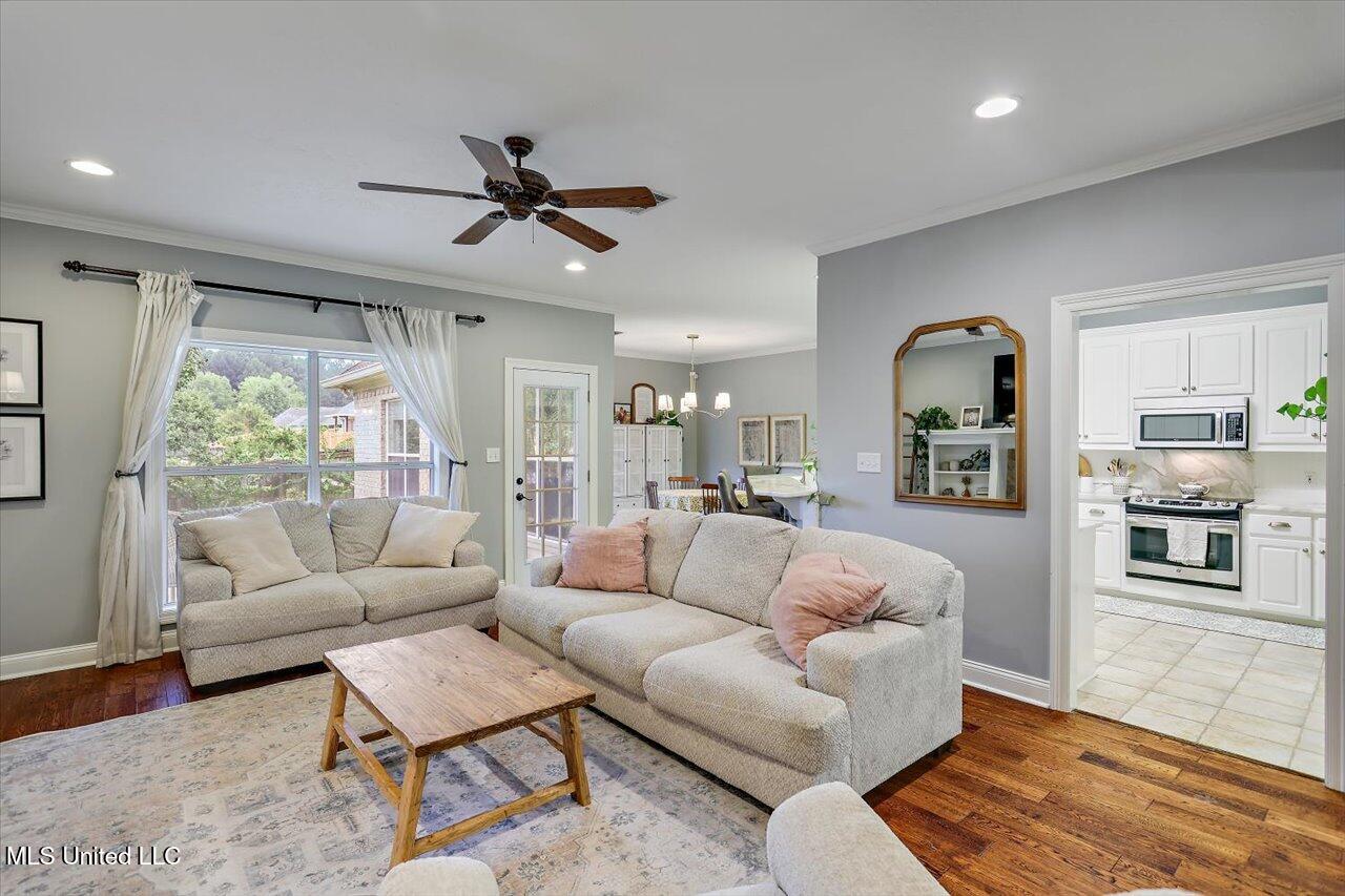 106 Baileys Ridge Circle, Clinton