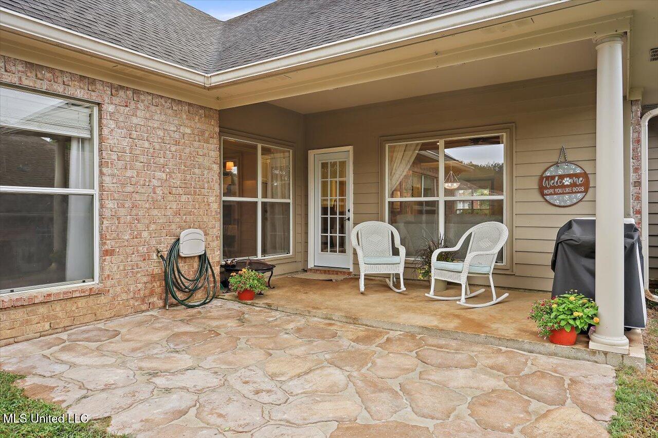 106 Baileys Ridge Circle, Clinton