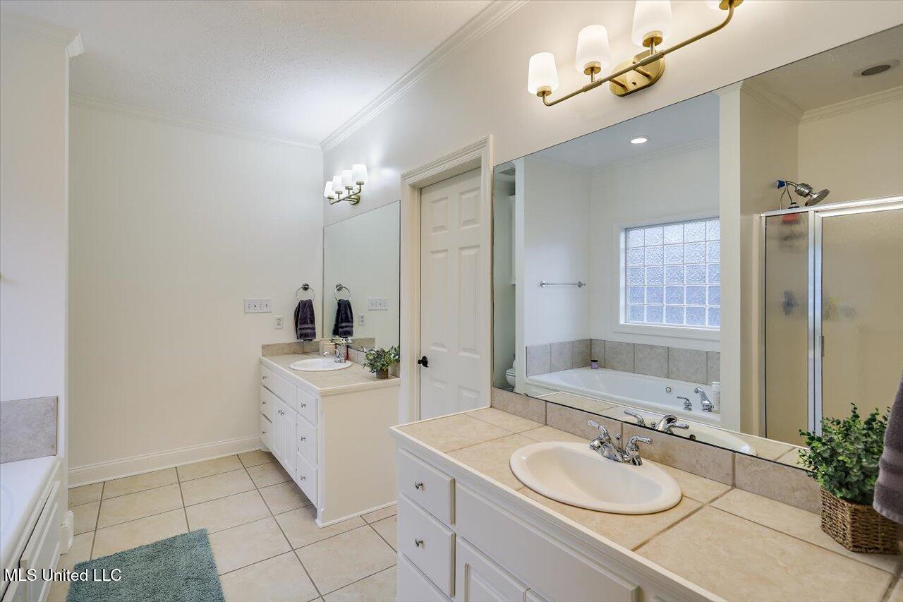 106 Baileys Ridge Circle, Clinton