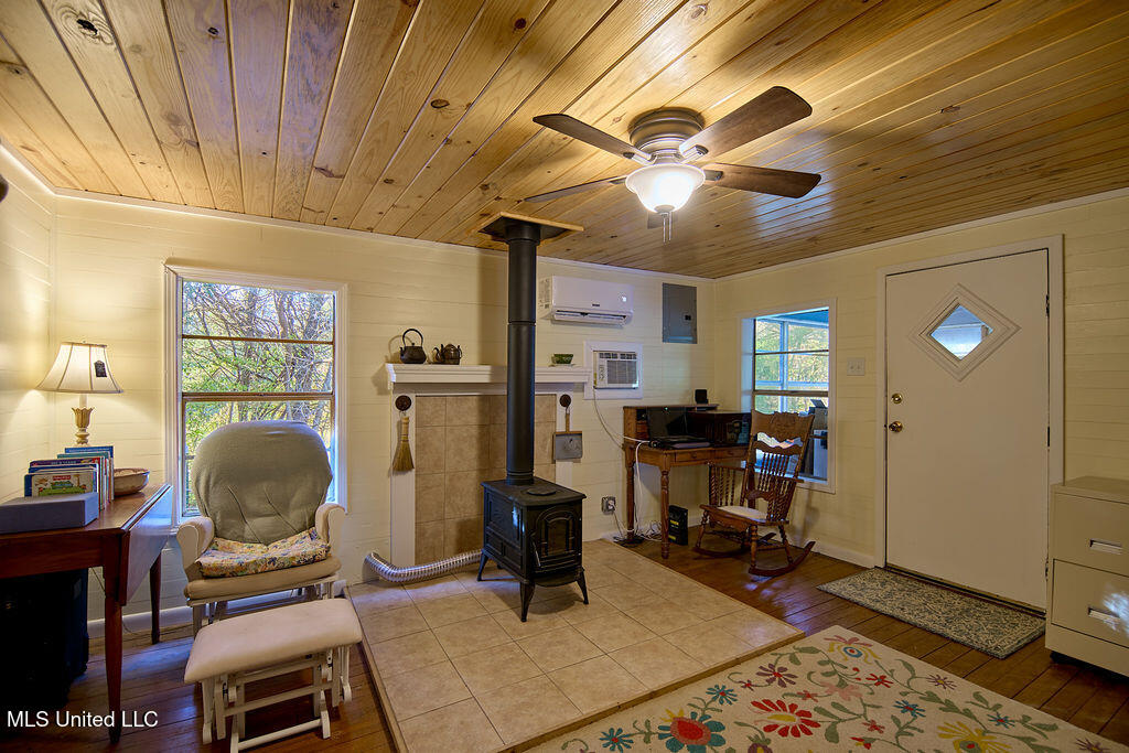 1541 Frank Hall Road