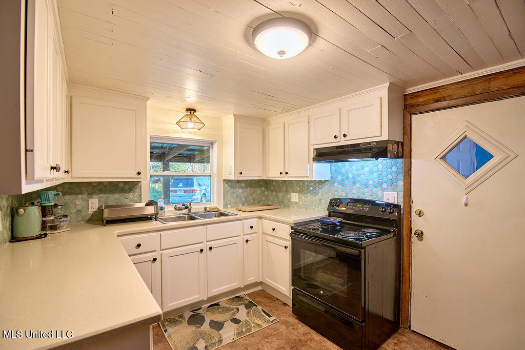1541 Frank Hall Road