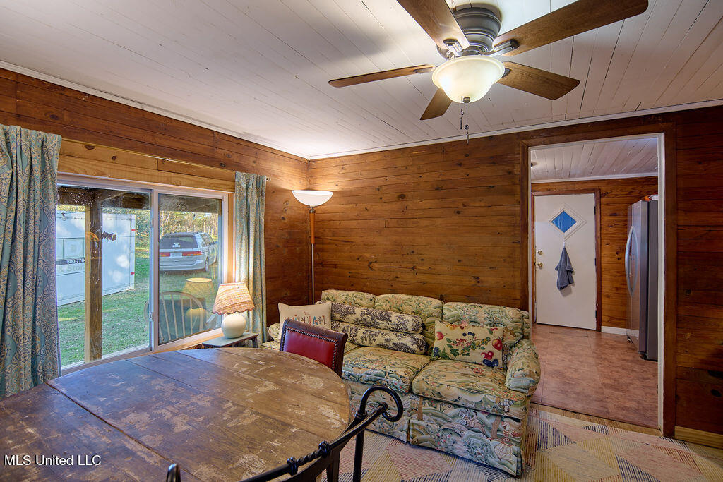 1541 Frank Hall Road