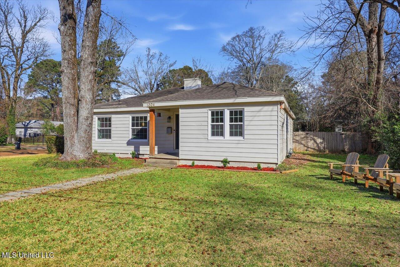 1004 Meadow Heights Drive