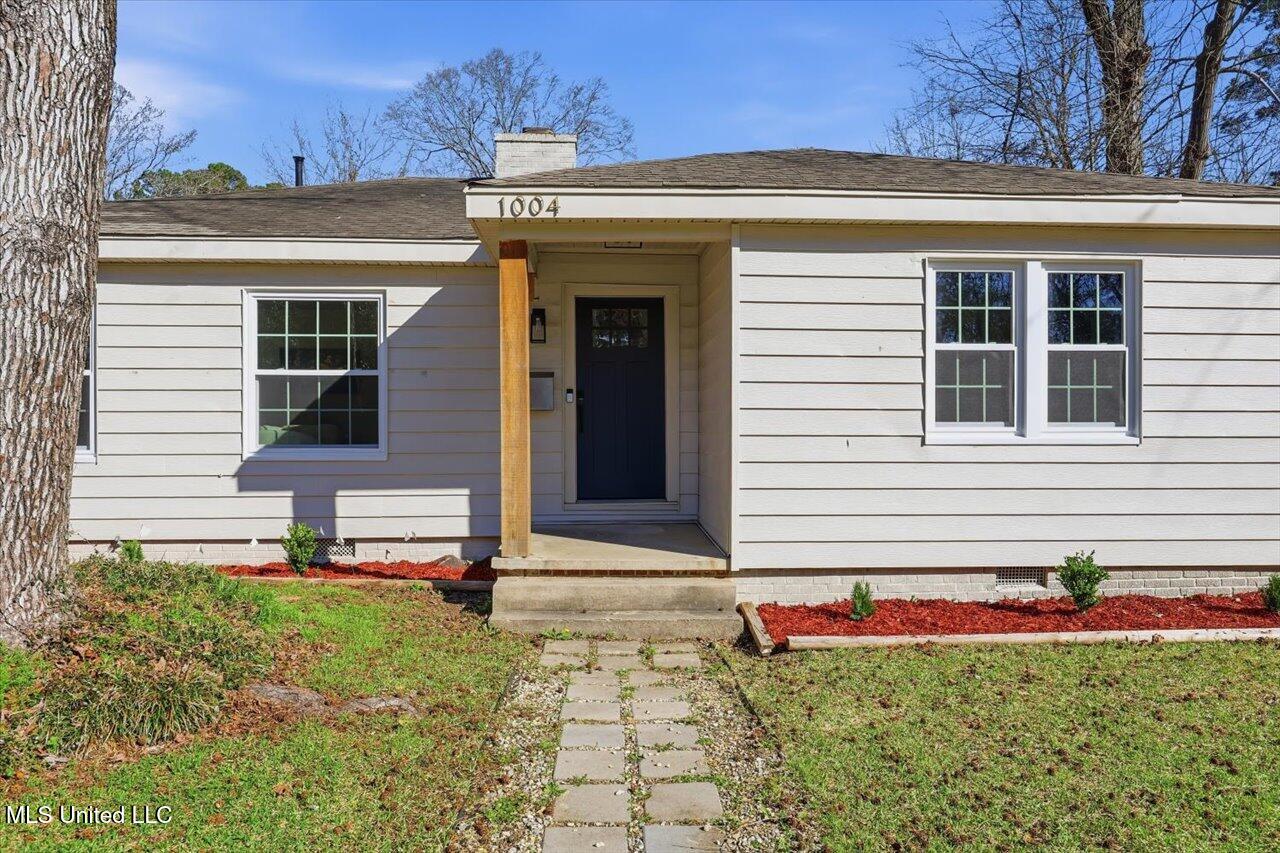 1004 Meadow Heights Drive