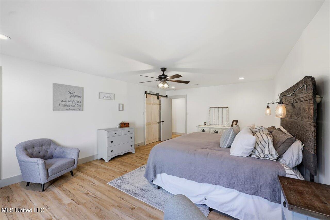 1004 Meadow Heights Drive