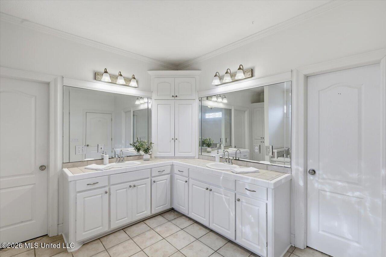 105 Oak Meadow Drive