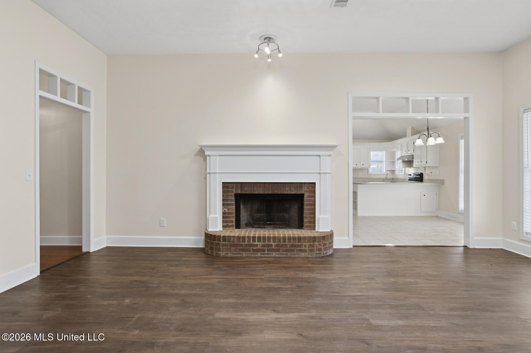 212 N Ridge Drive
