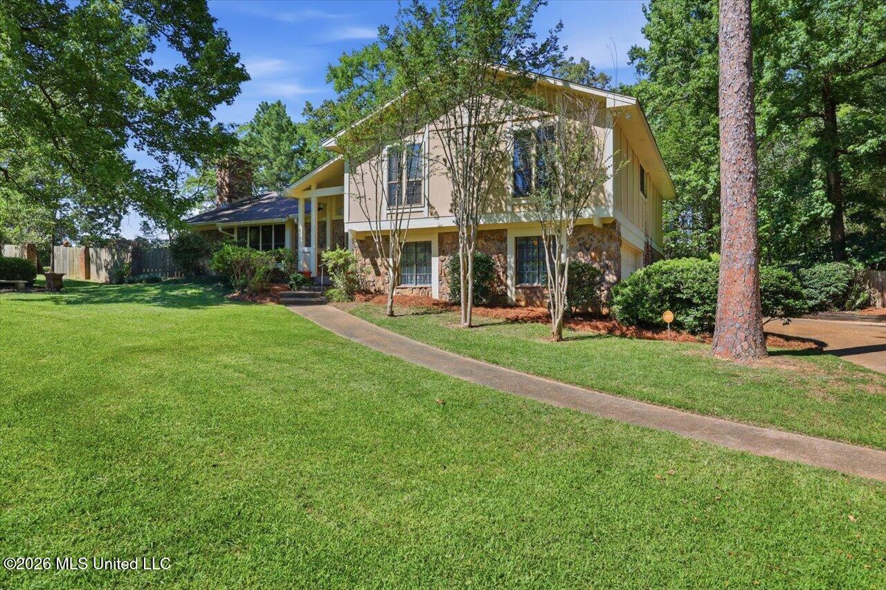 309 Longwood Drive