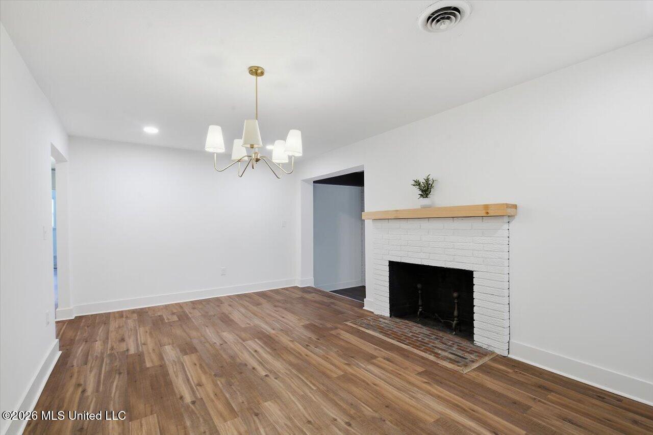 804 Dunton Road