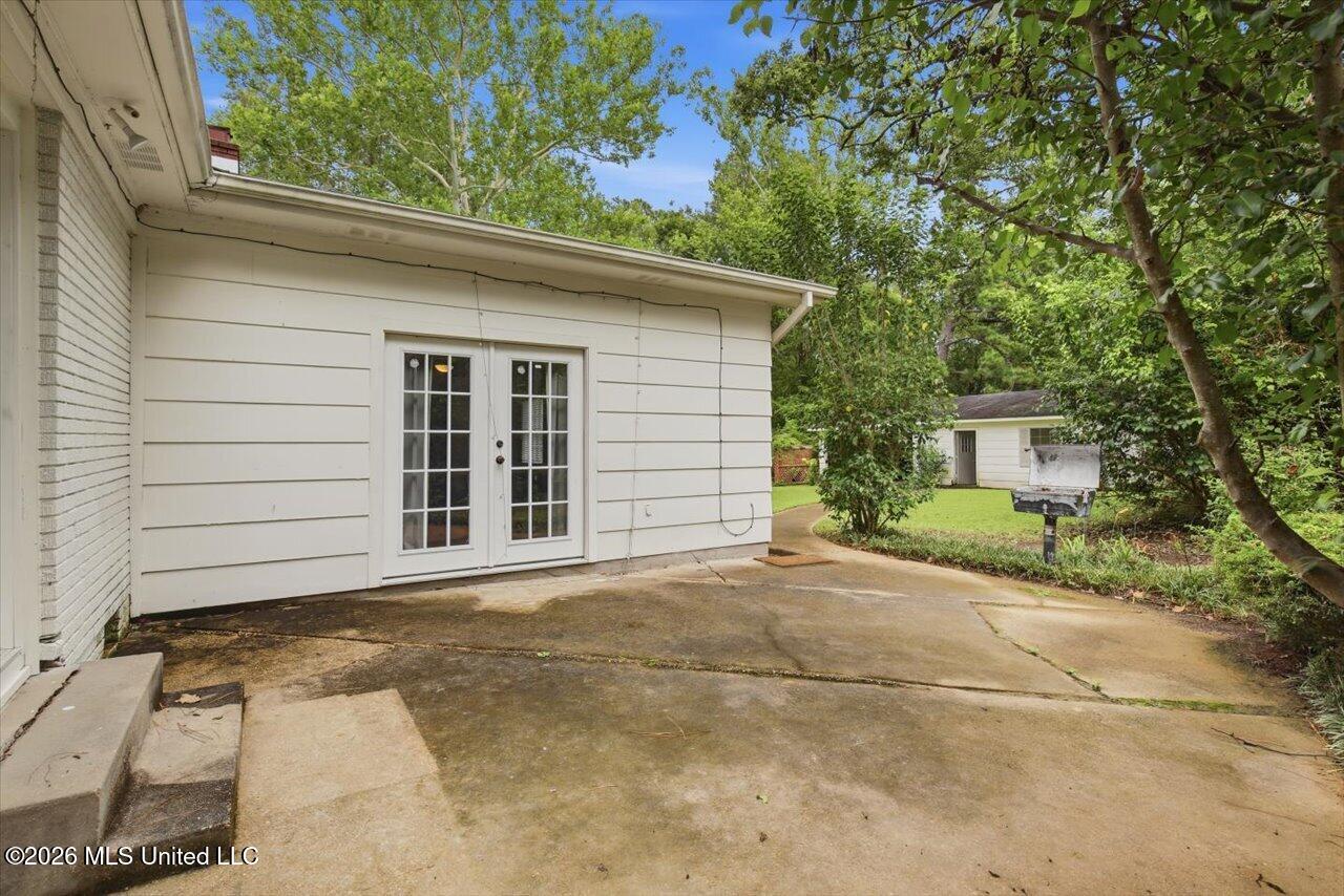 804 Dunton Road