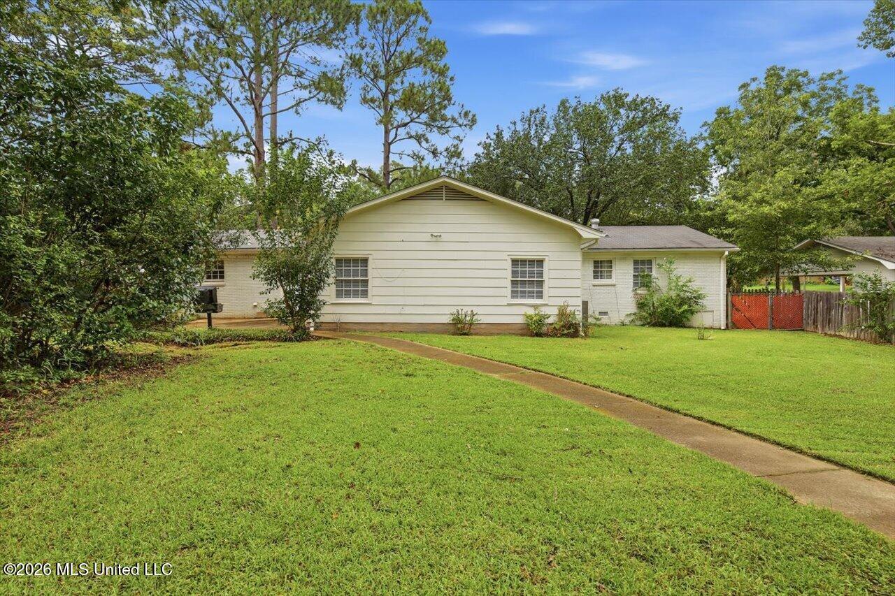 804 Dunton Road
