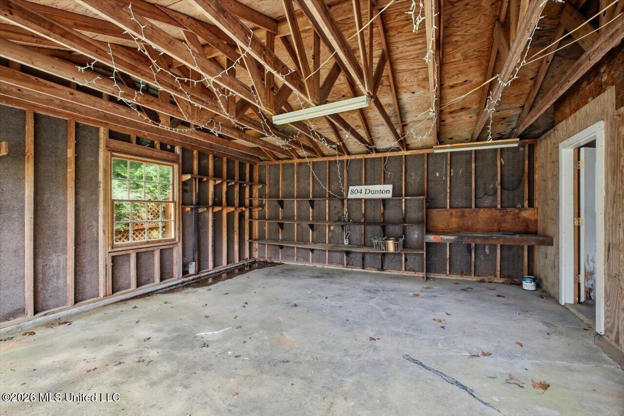 804 Dunton Road