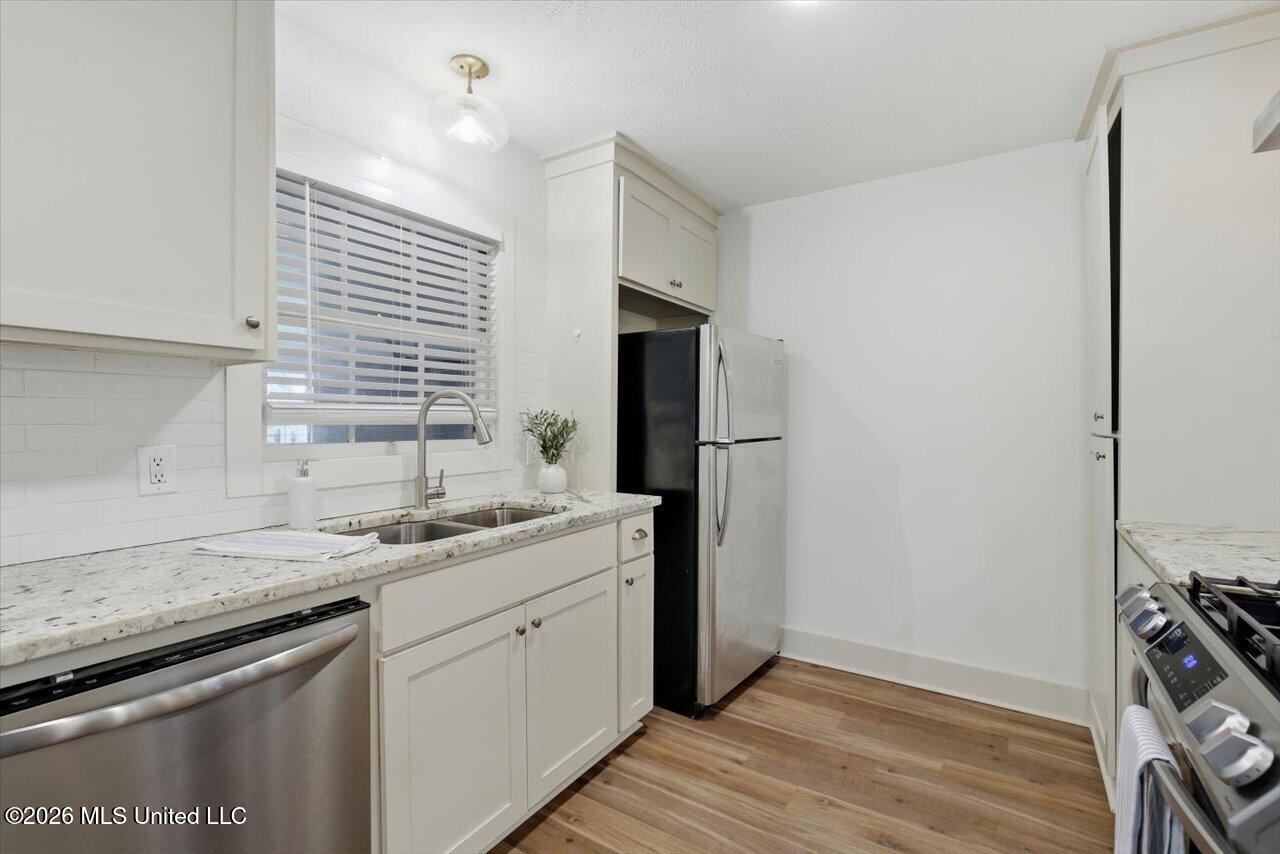 804 Dunton Road