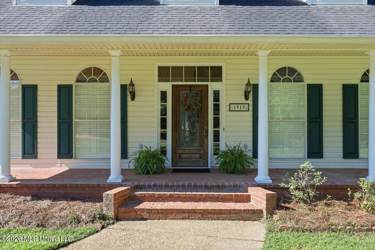1919 Mcraven Road