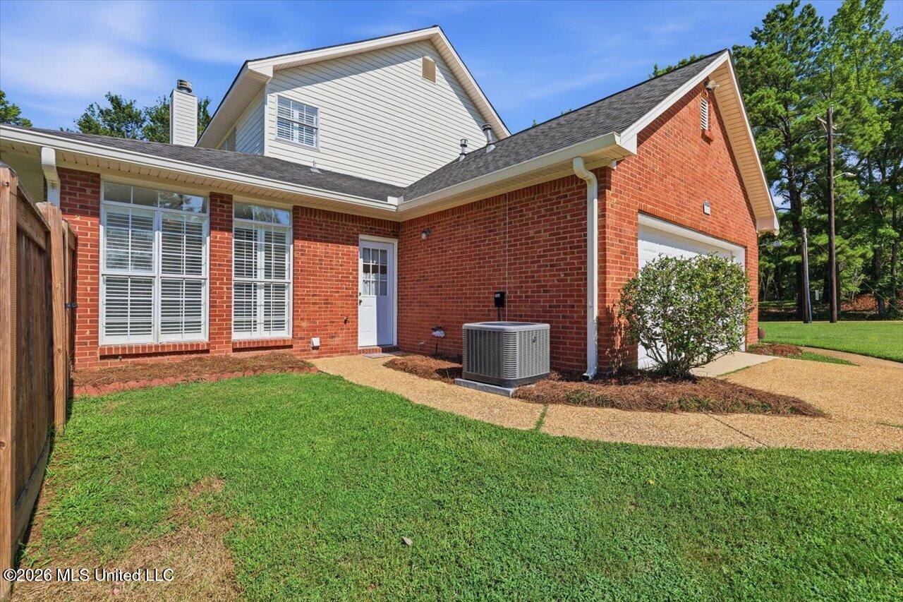 1919 Mcraven Road