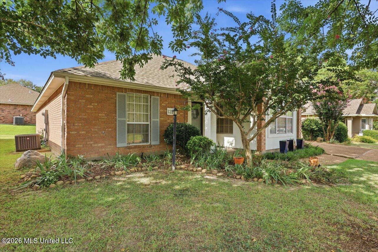 137 Villa Way