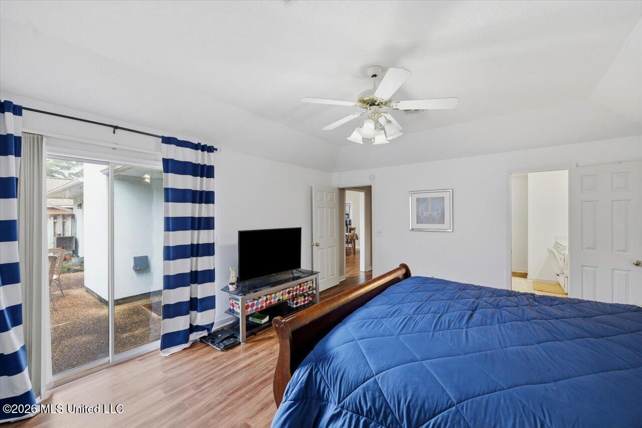 137 Villa Way