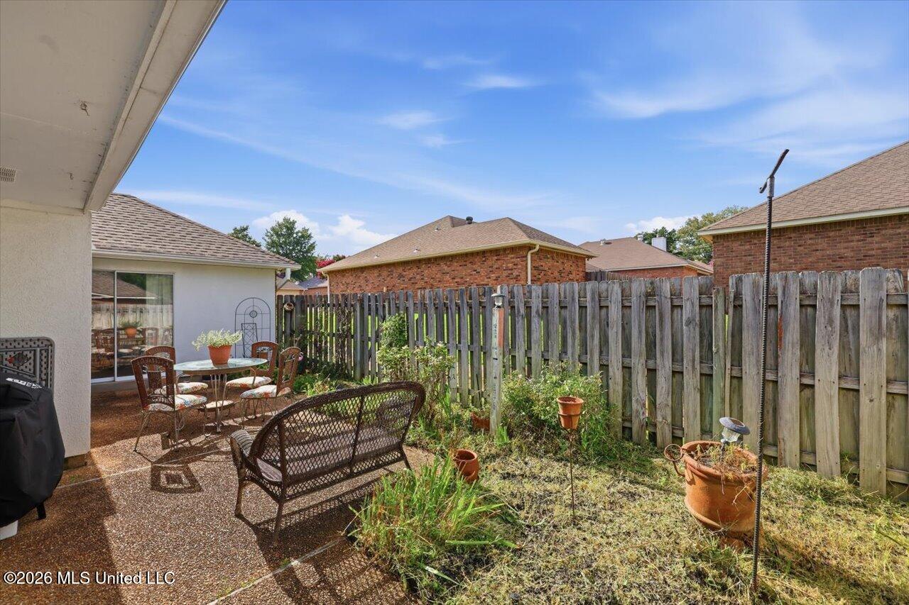 137 Villa Way
