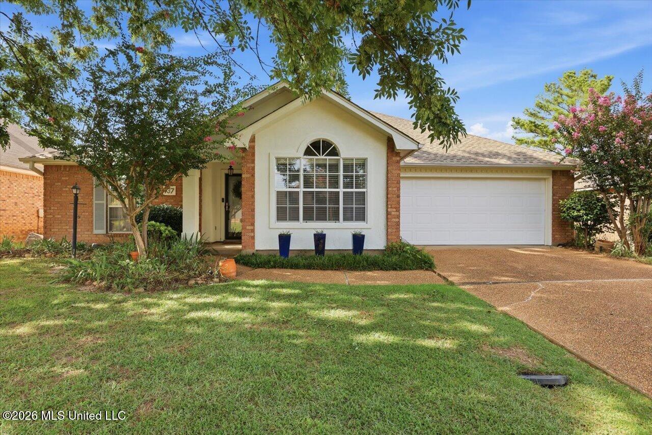 137 Villa Way