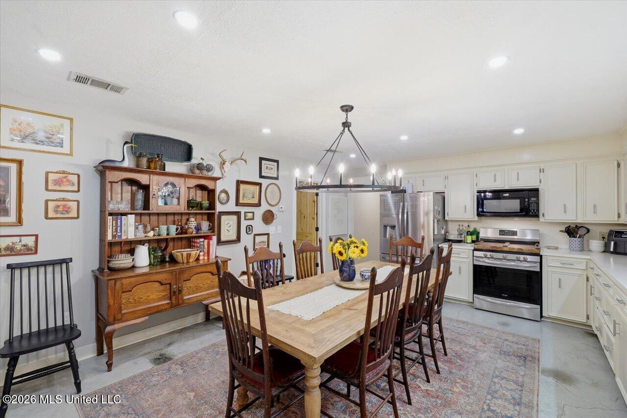1226 Wesley Drive