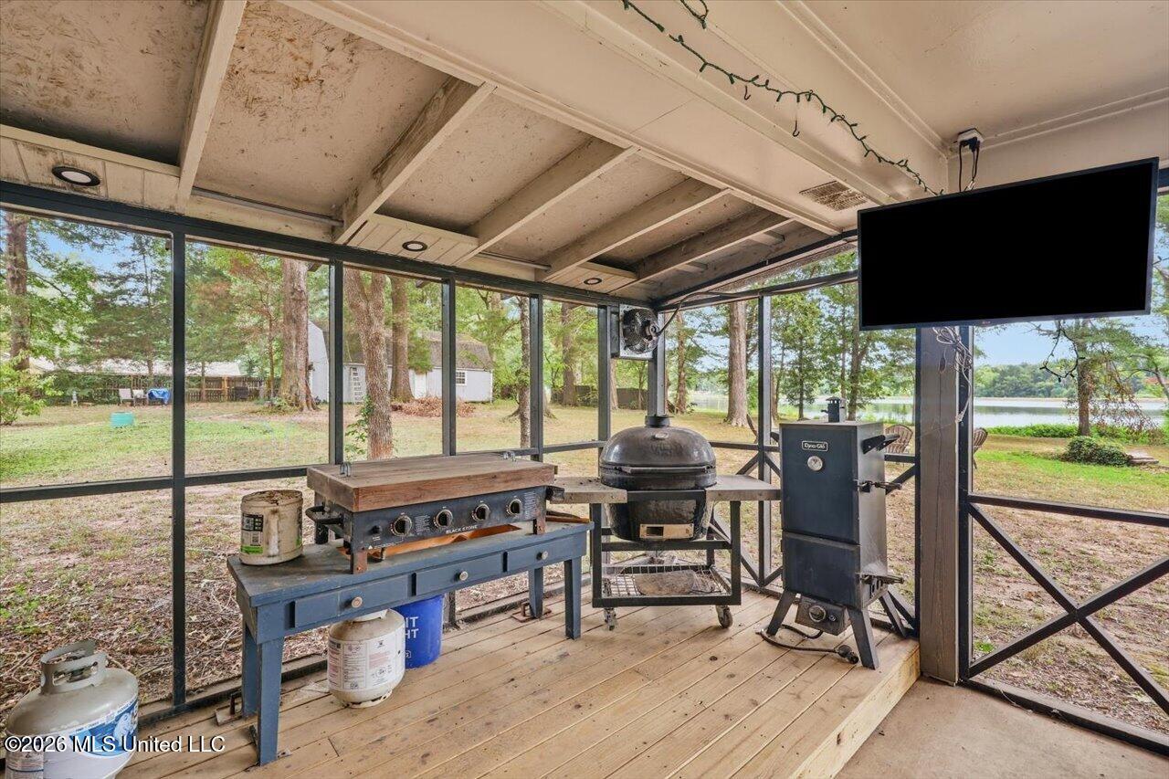 1226 Wesley Drive