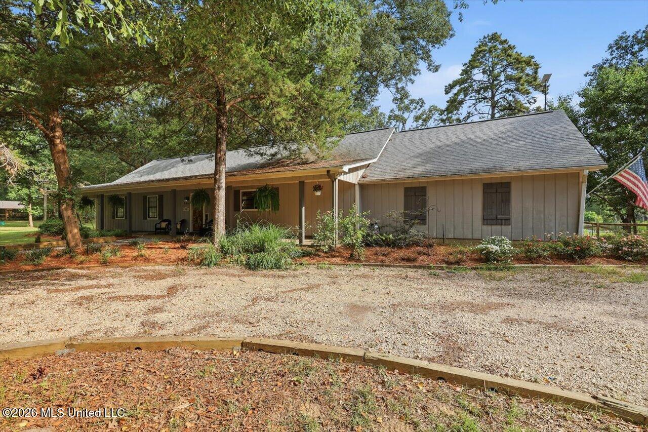 1226 Wesley Drive